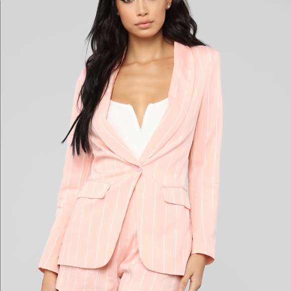 Pink matching pinstripes pants suit - Picture 2 of 5